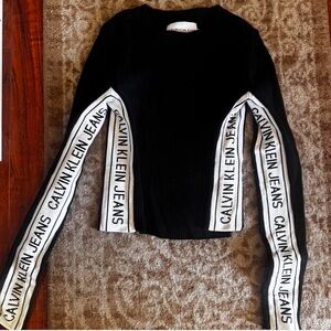 Calvin Klein Jeans monogram ribbed top longsleeve. The fabric label was removed.